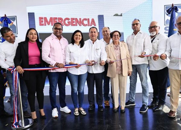 SNS entrega ampliada y remozada Emergencia del Hospital Municipal Villa Tapia